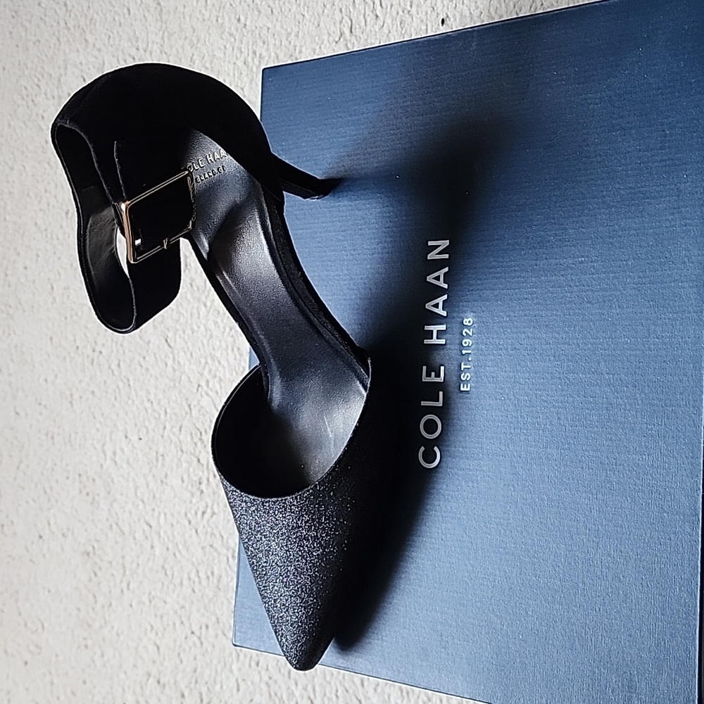 Cole Haan black pump